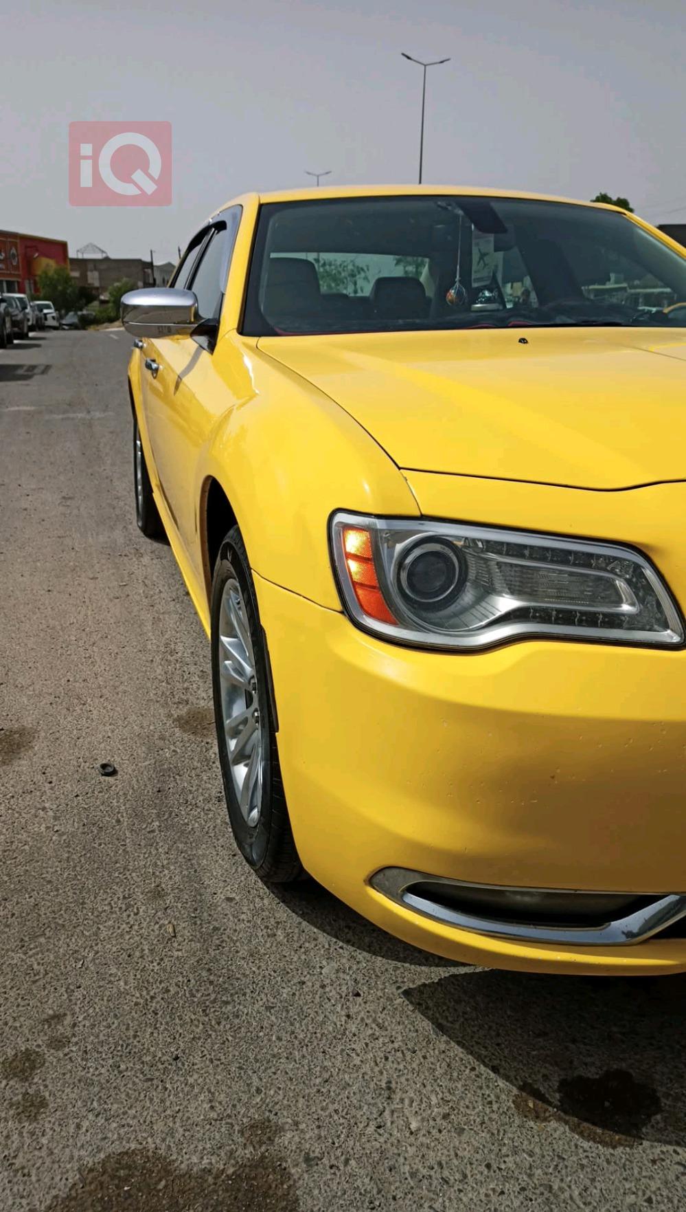 کرایسلەر 300